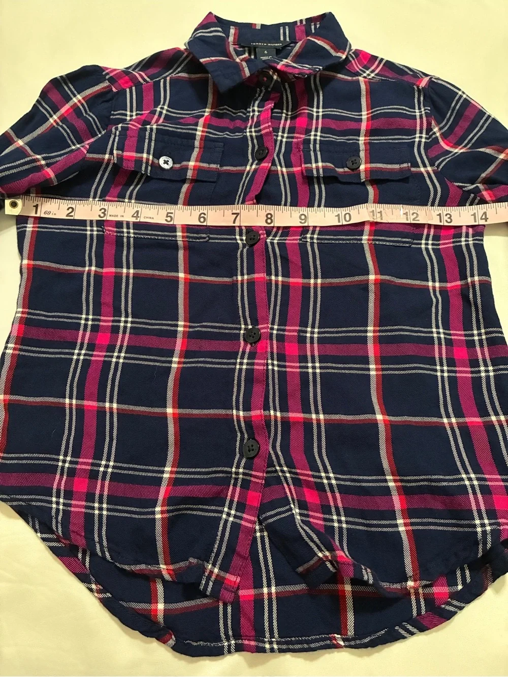 TOMMY HILFIGER Girls Button down shirt Size 6 Plaid 100% Rayon Roll up sleeve